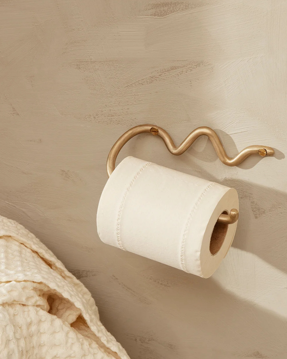 Curvature Toilet Paper Holder - Brass