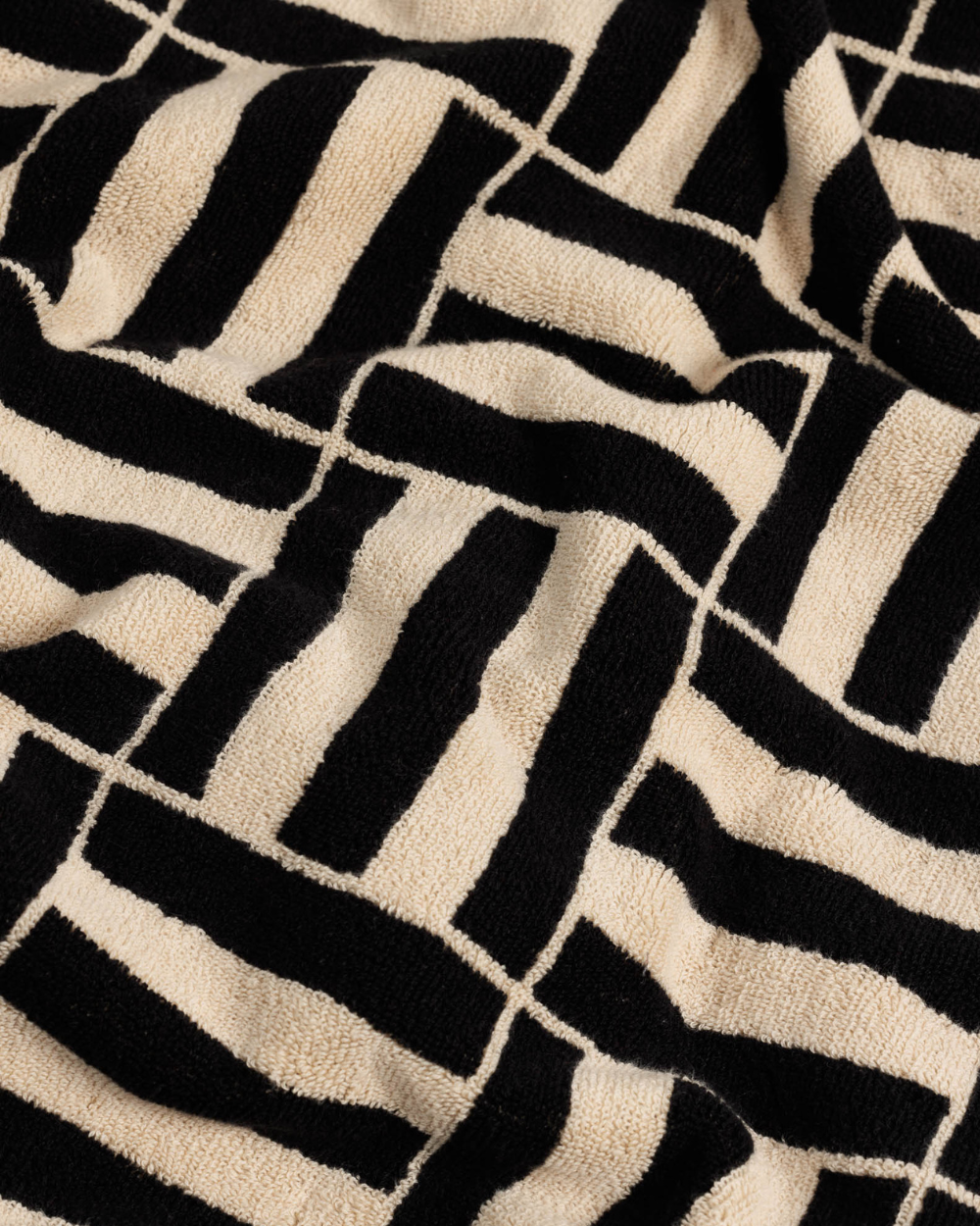 Willis Pool Towel - Sand & Noir