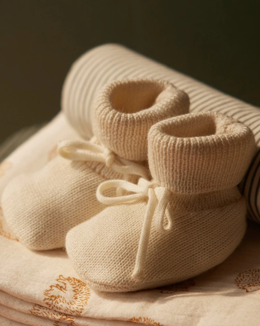 Merino Knit Drawstring Booties - Natural