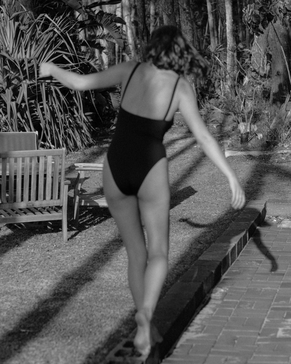 Square One Piece - Black