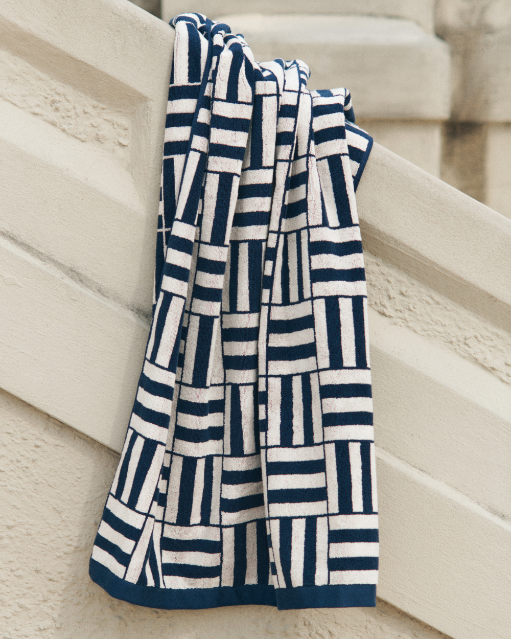 Willis Pool Towel - Obsidian & Stone
