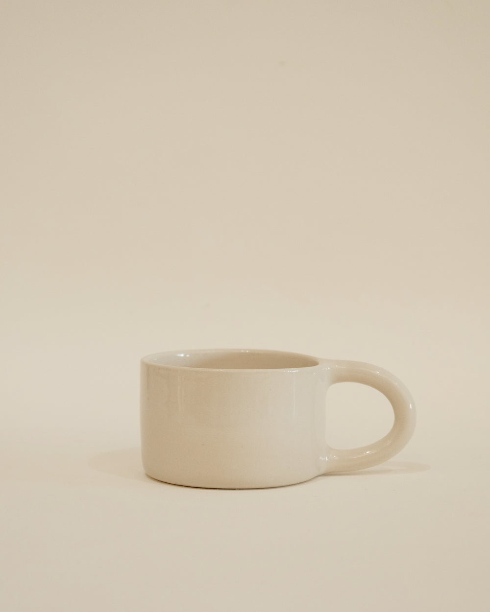 Round handle Mug - Cream
