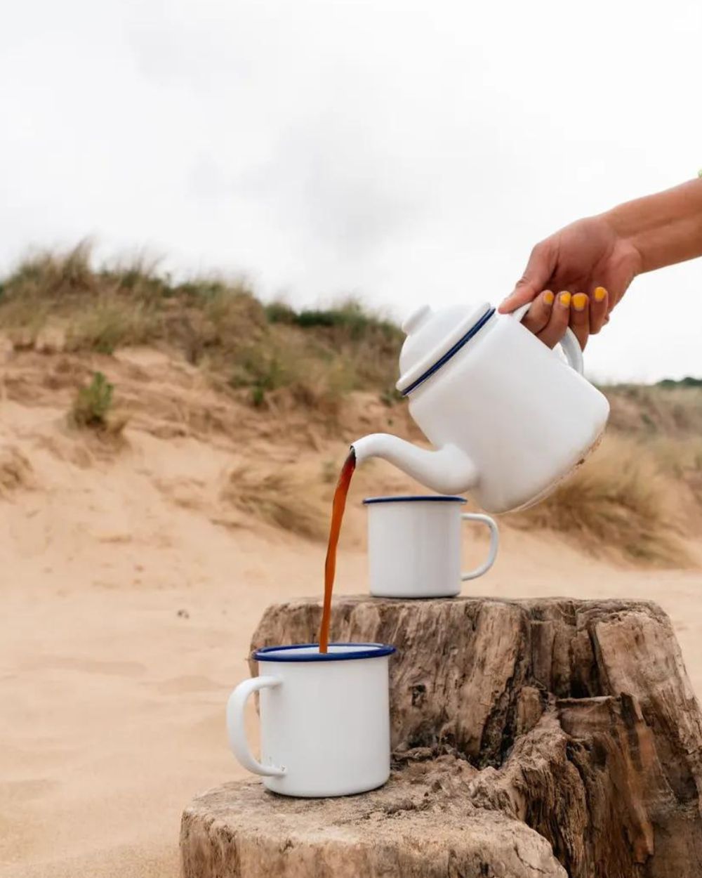 Falcon Enamel Mug 500ml - White with Blue Rim