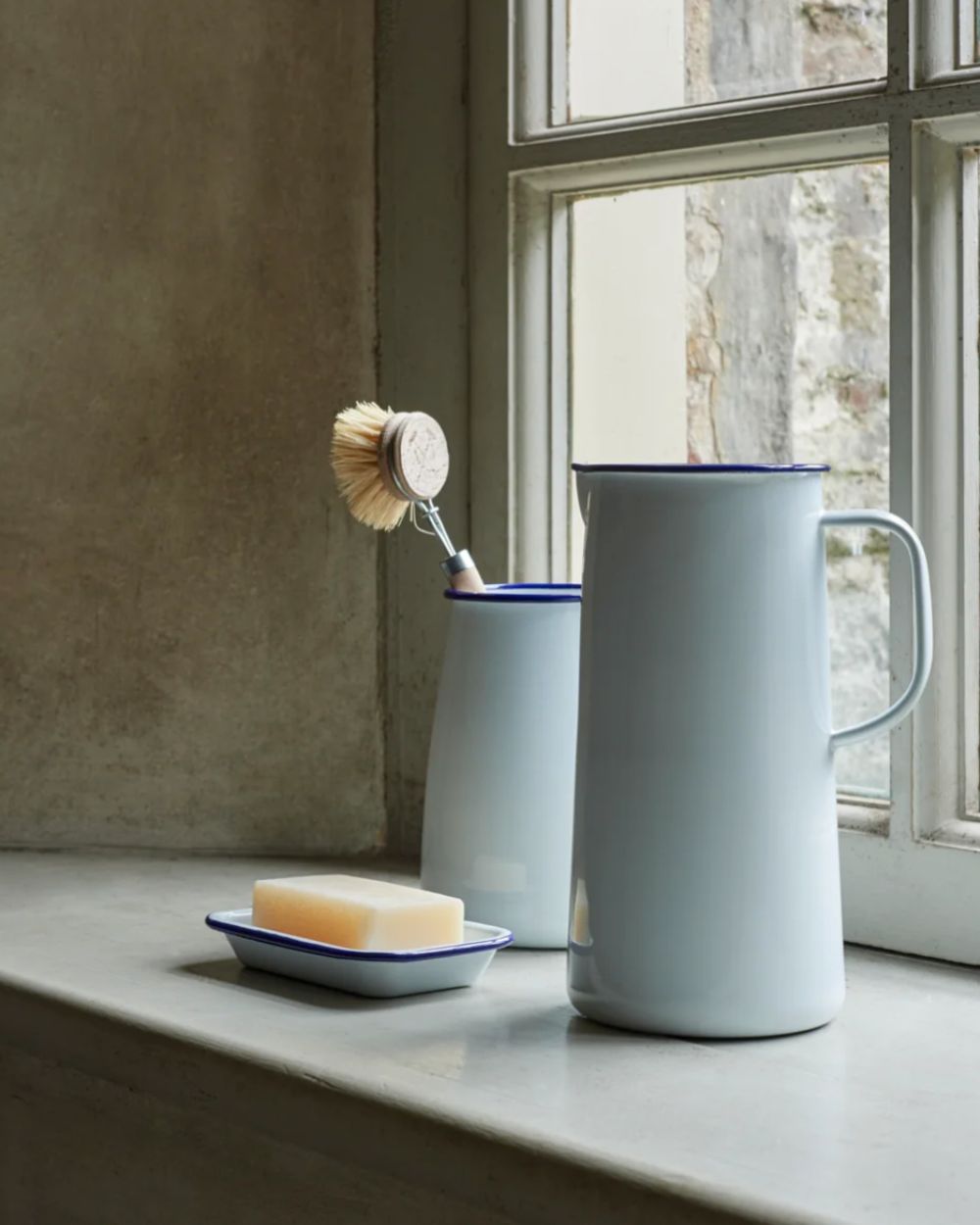 Falcon Enamel Soap Dish - White with Blue Rim