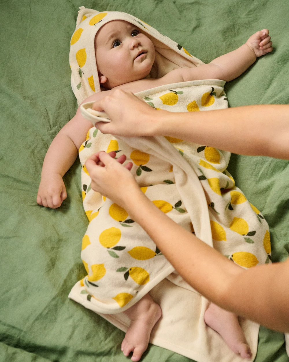 Hooded Bath Towel - Lemon Print