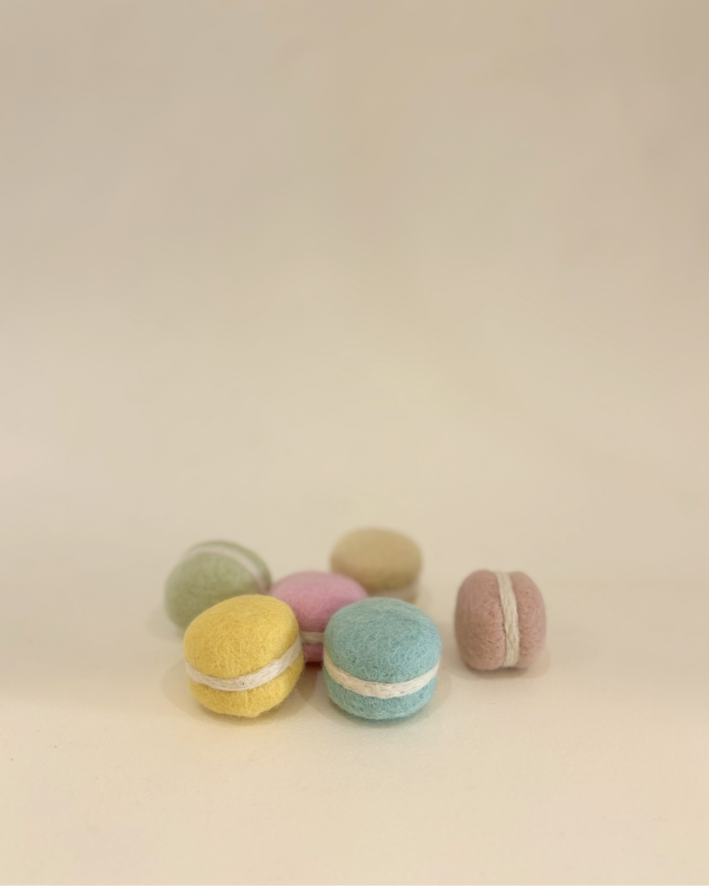 Pastel Macarons - 6pcs