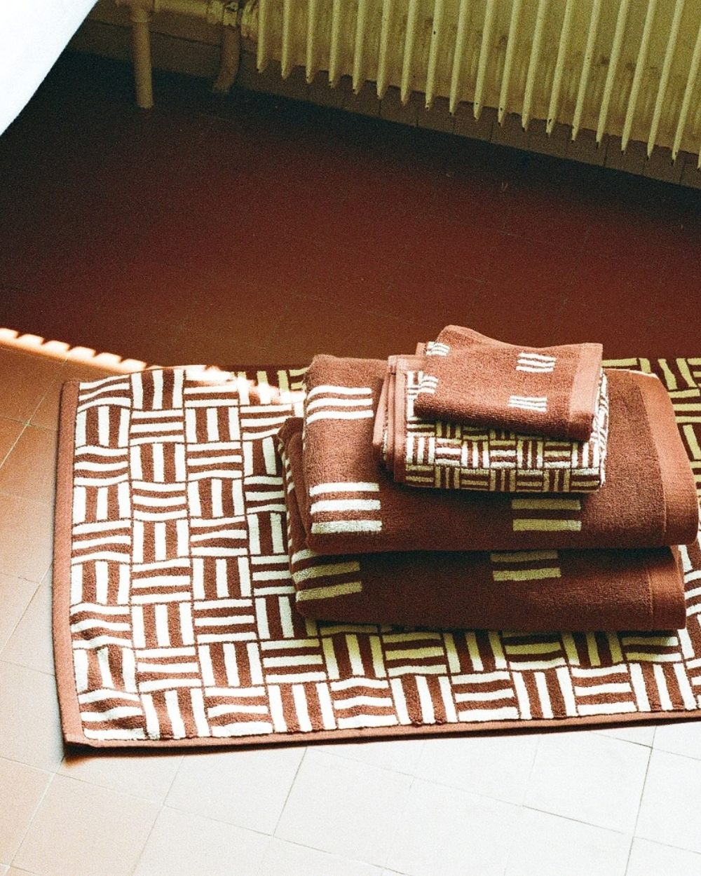 Torrens Hand Towel - Mudbrick & Crème